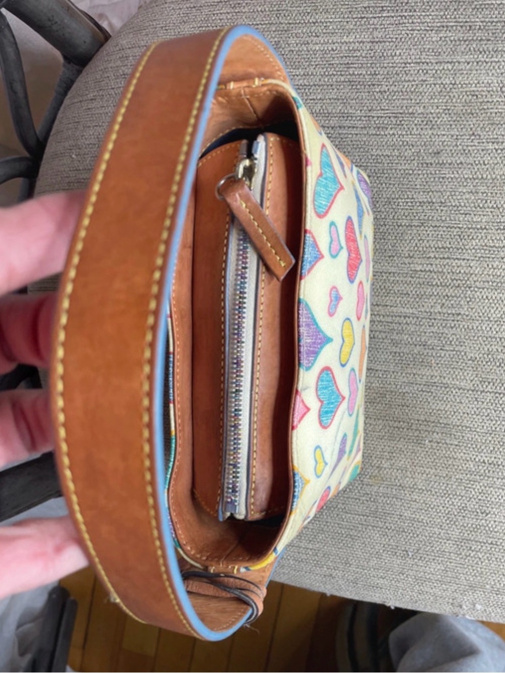 Dooney & Bourke Cream Multicolor Heart Print Shoulder Bag with Brown Trim - Picture 5 of 7